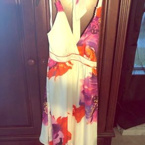 Super pretty Bisou Bisou floral dress sz 4